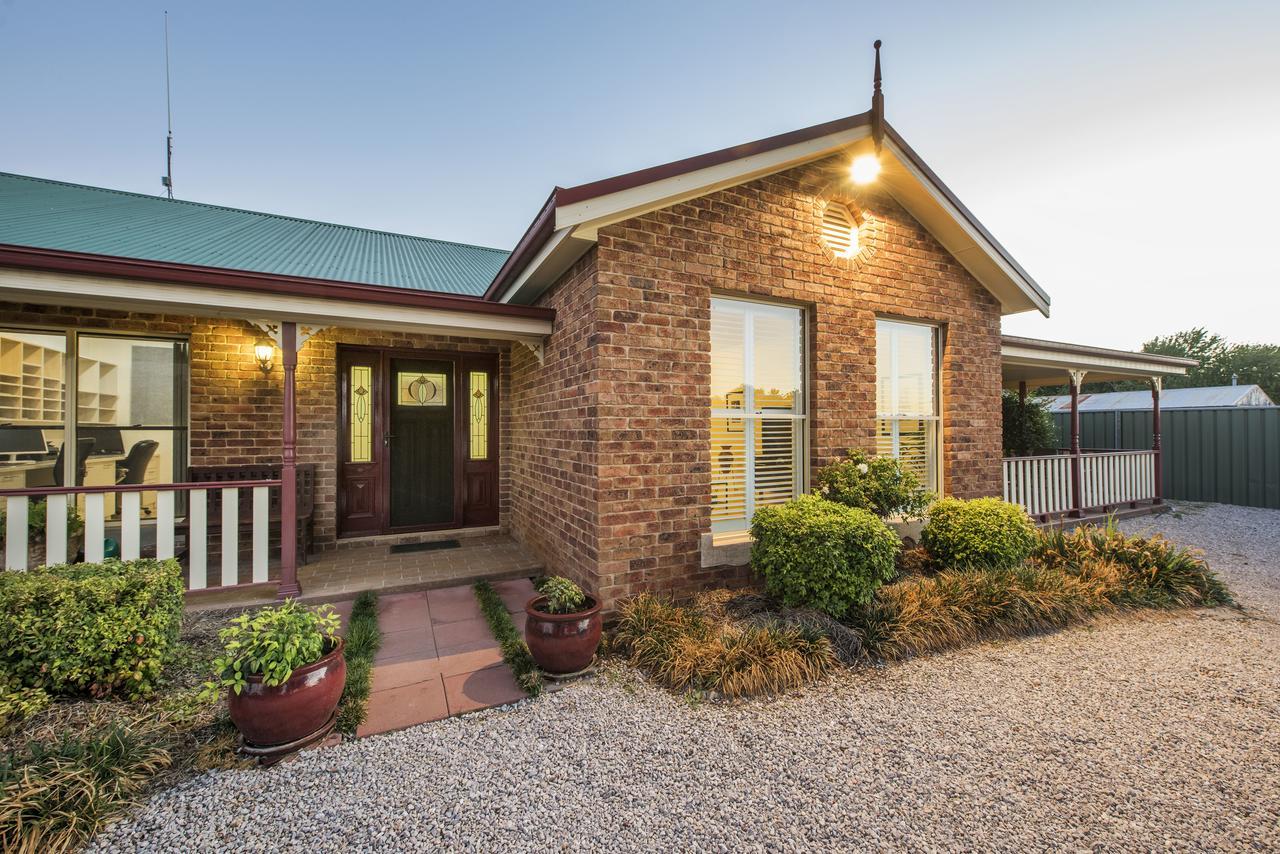 Colonial Court House Villa Mudgee Exterior foto